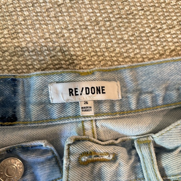 RE/DONE Originals 90s High Rise Loose in Perfect Light Indigo size 26 - Picture 6 of 10